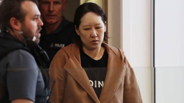 康乾配资 韩裔女子杀害一对儿女后藏尸行李箱, 4年后行李箱被拍卖, 买家开箱惊见儿童尸体